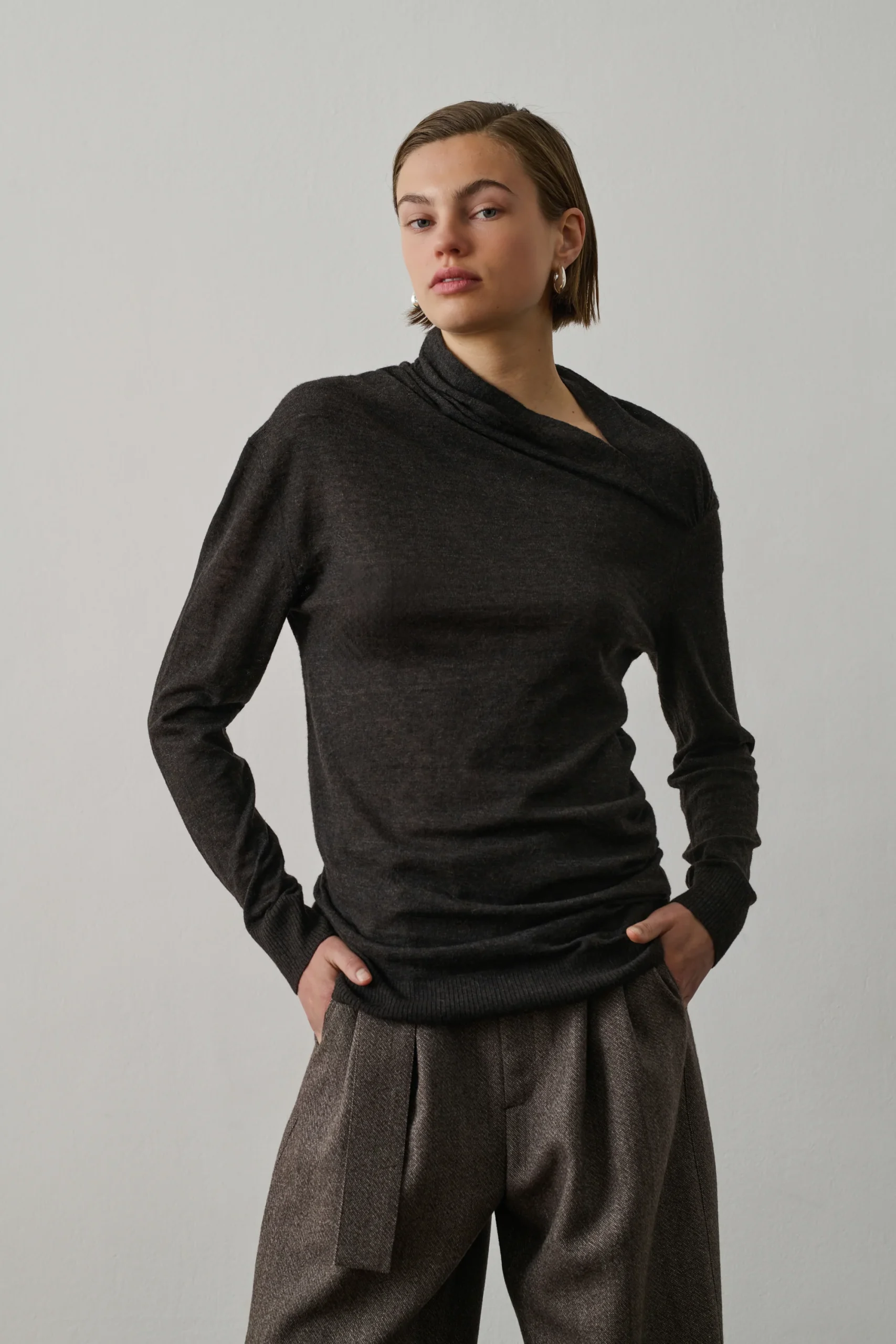 PULL GENET MARRON – Image 2