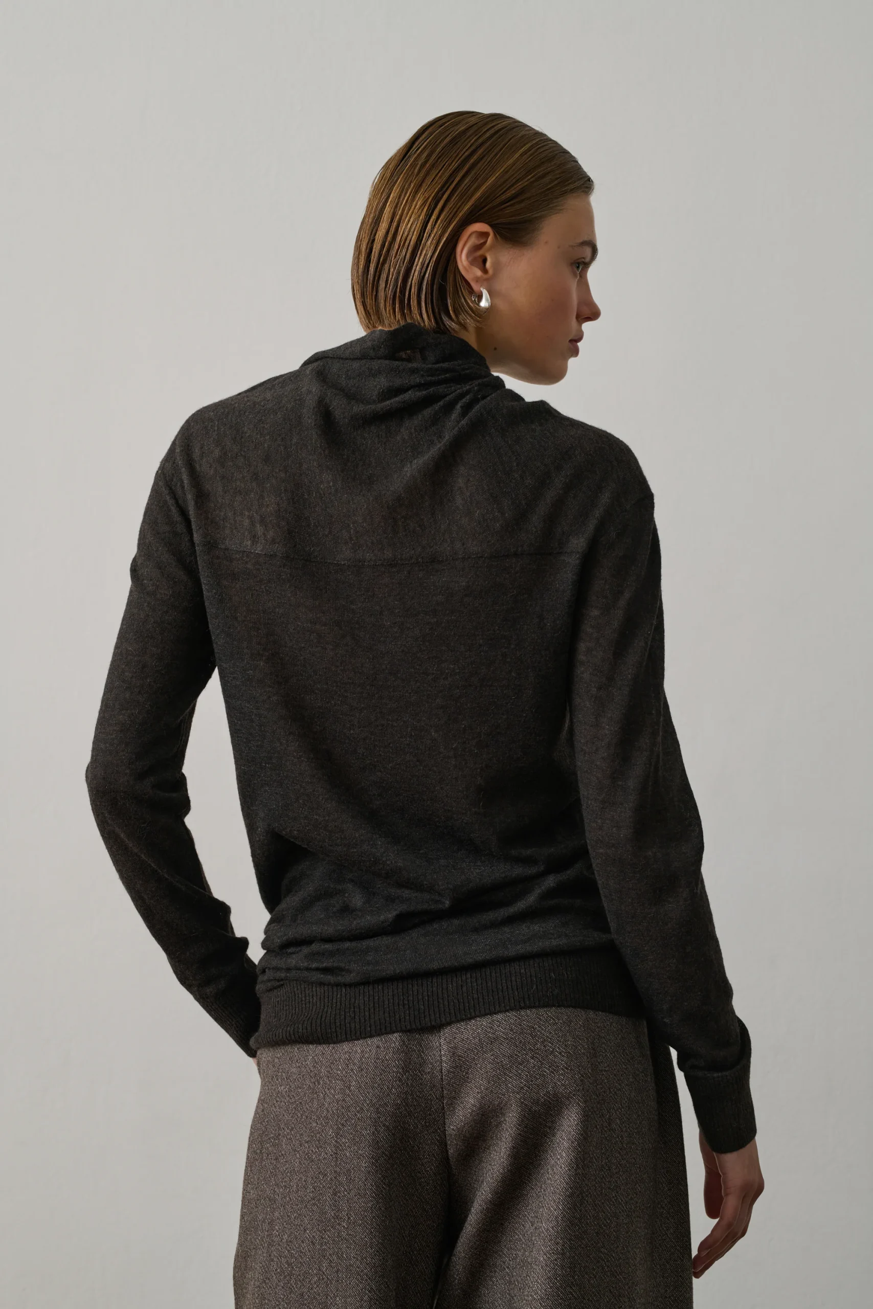 PULL GENET MARRON – Image 3