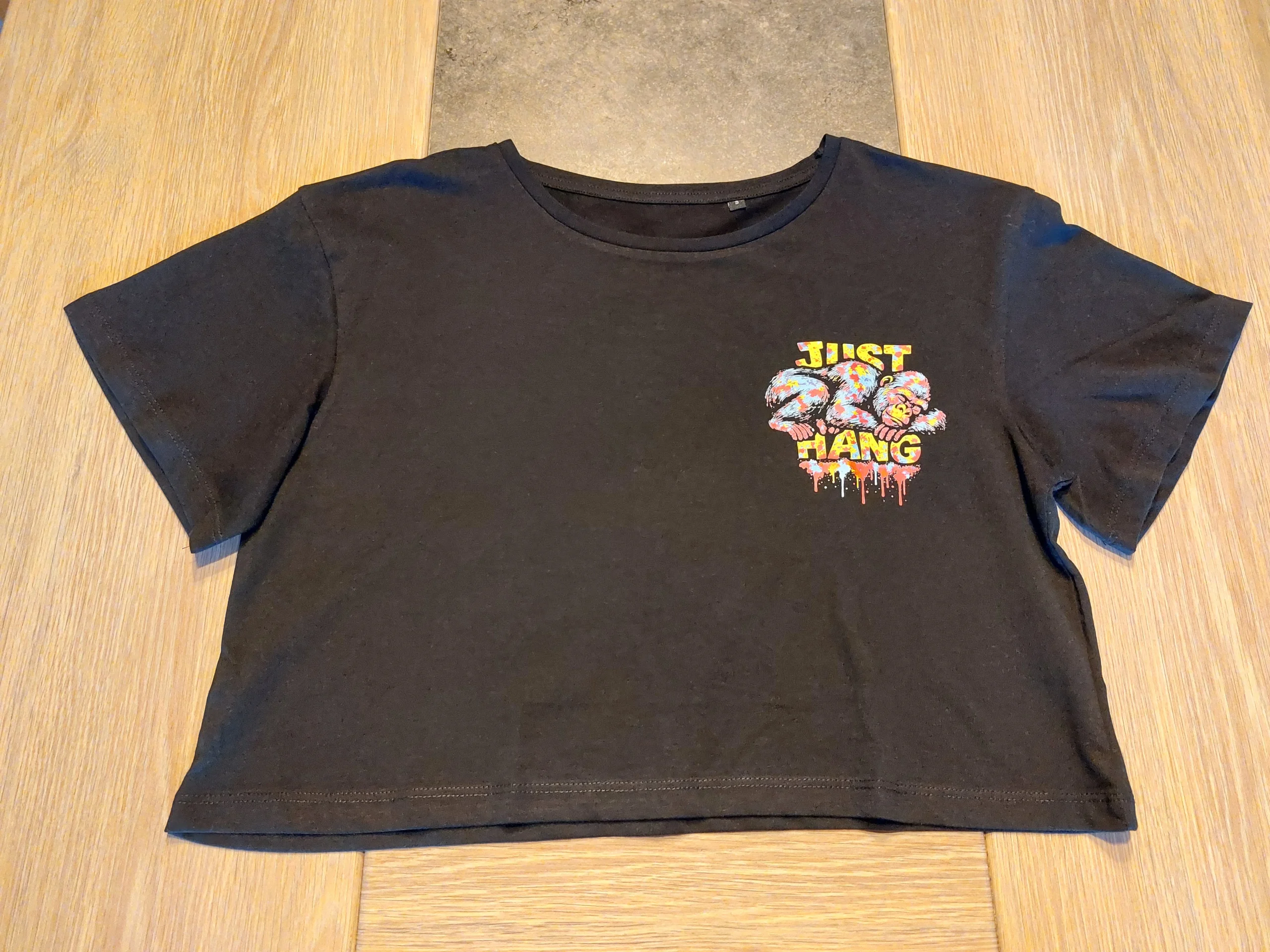 JUST HANG - Crop Top "Gorilla" – Image 3