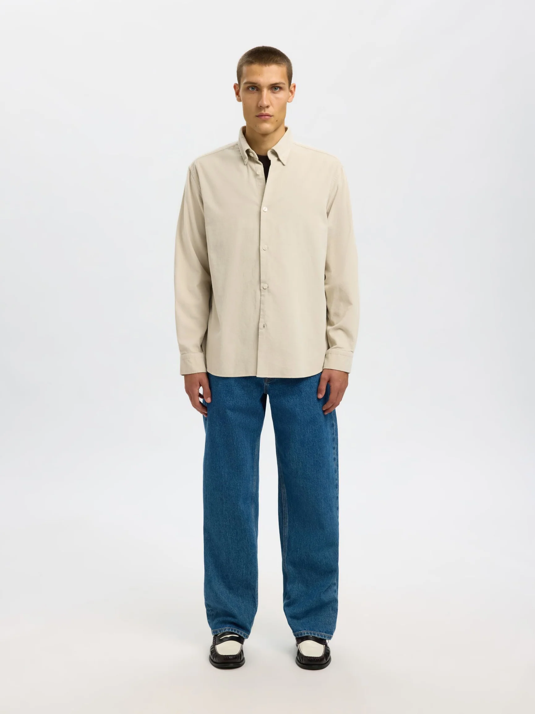 Chemise en velours côtelé fin beige - Selected – Image 6