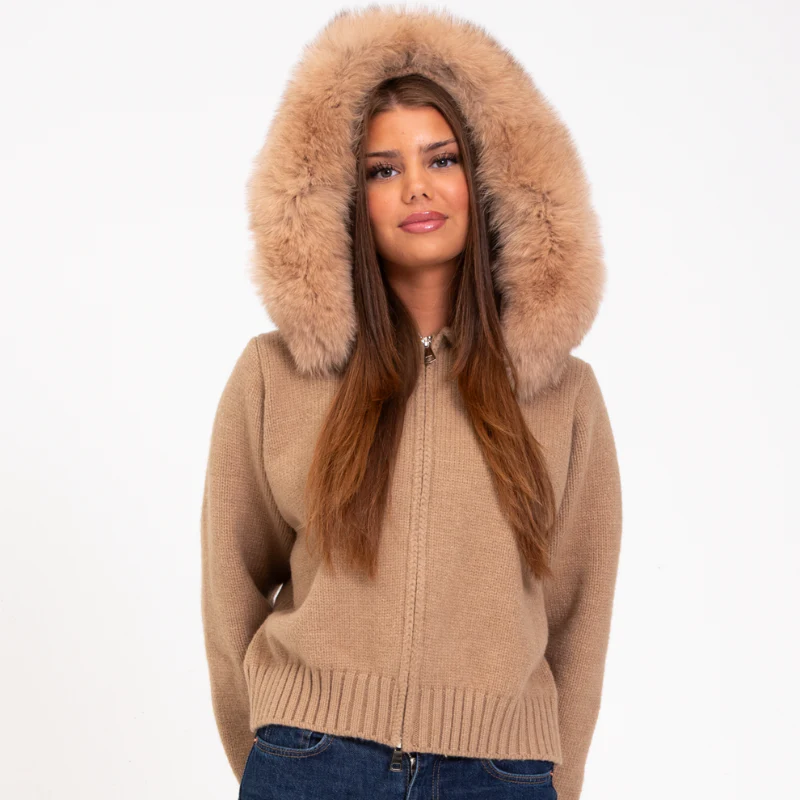 Cardigan Florence avec Capuche en Fourrure – Image 3