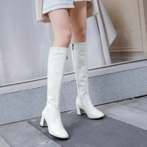 Bottes en cuir verni pour femmes | Tendance