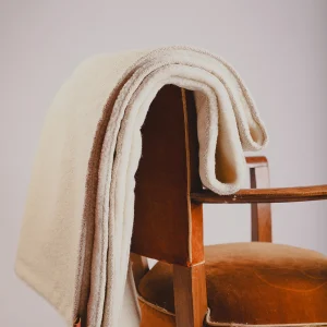 Petit plaid de naissance Premium en bure de laine et chanvre – L’Affectueux
