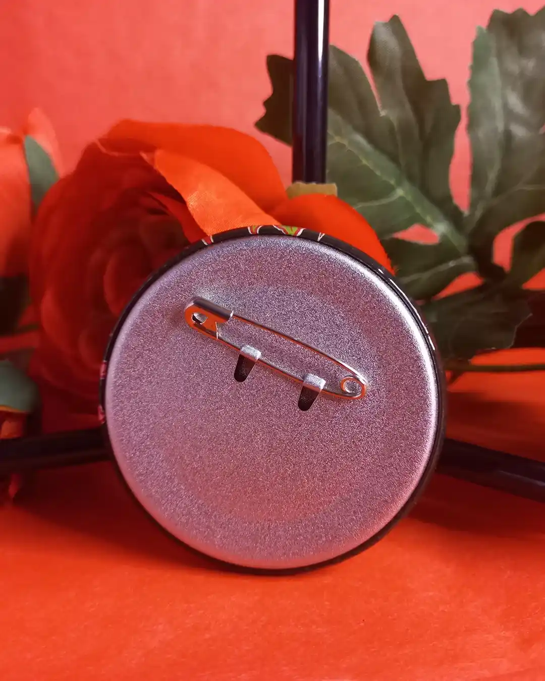 Badge Phosphorescent Kitsune – Image 3