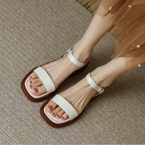 Sandales élégantes à talons subtils pour femmes | Chic