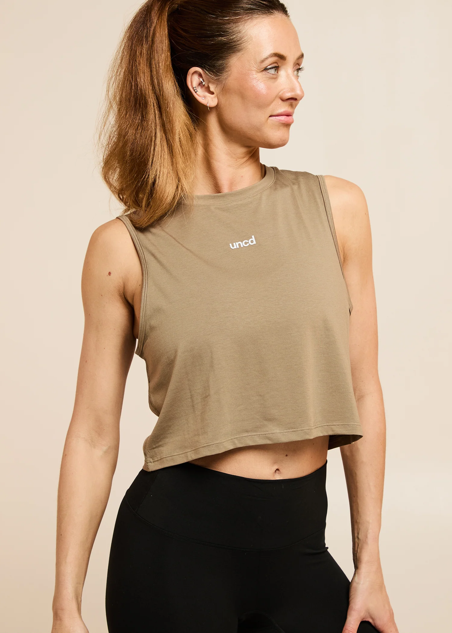 Muscle Crop Tank Aloe